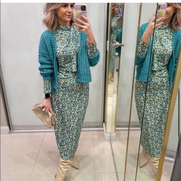 Zara Midi Floral Dress Size Medium - Picture 7 of 16